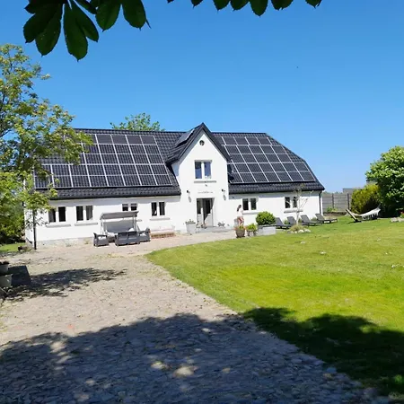 Holiday home Dom Nad Morzem Ludwikowo Skrzeszewo (Koszalin)